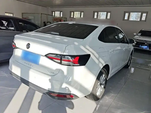 Volkswagen Lavida — Фото автомобиля 6