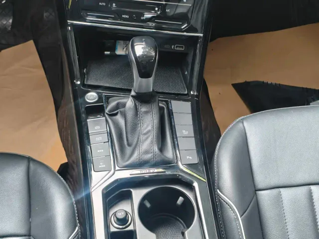 Volkswagen Passat — Фото автомобиля 10