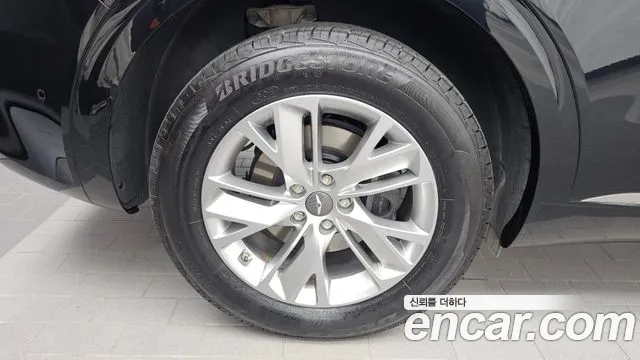 Genesis GV70 — Фото автомобиля 5