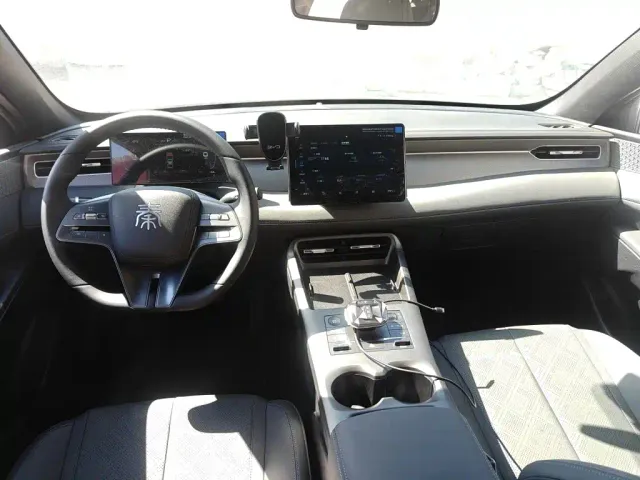 BYD Qin PLUS — Фото автомобиля 10