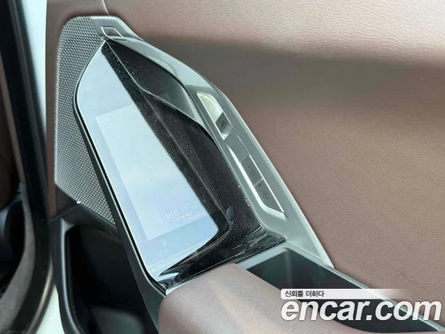 BMW 7-Series 7 серия (G70) 740i xDrive M Sport — Фото автомобиля 9