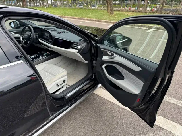Audi A6L — Фото автомобиля 23