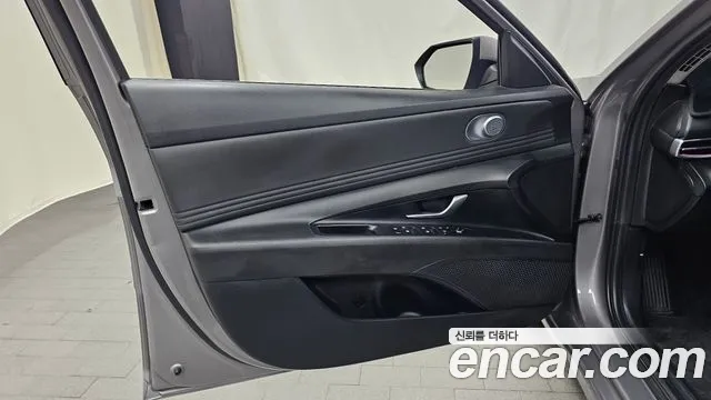 Hyundai Avante CN7 — Фото автомобиля 12