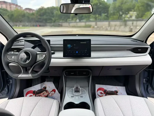 BYD Hai Bao 05 DM-i 2025 DM-i Smart Drive Edition 55KM Luxury — Фото автомобиля 3