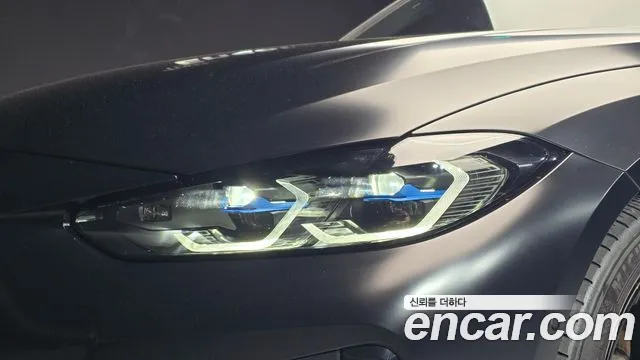 BMW i4 — Фото автомобиля 20