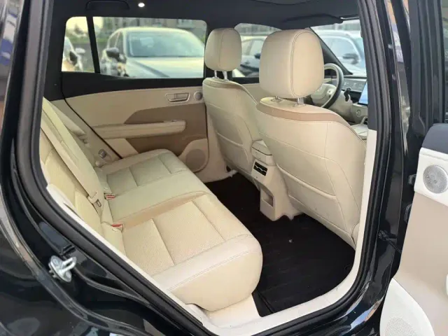 Toyota BoZhi 3X — Фото автомобиля 12