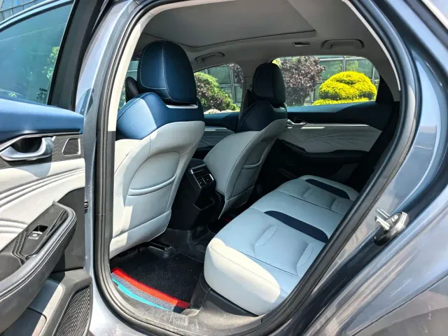 Geely Xingrui — Фото автомобиля 6