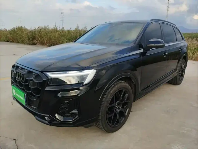 Фотография автомобиля — Audi Q7