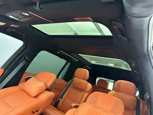 Lynk & Co 900 — Фото автомобиля 14