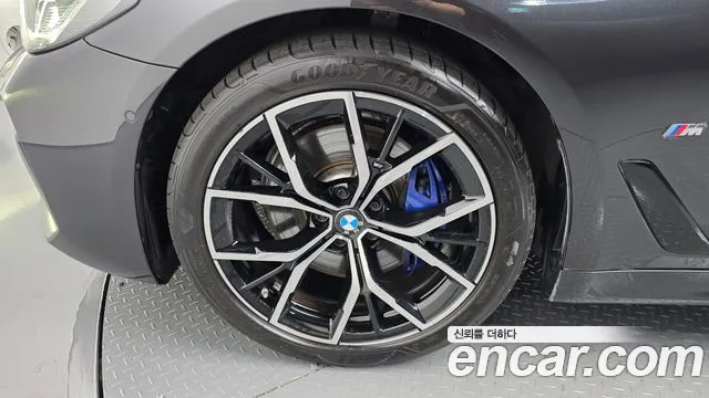 BMW 5-Series — Фото автомобиля 4