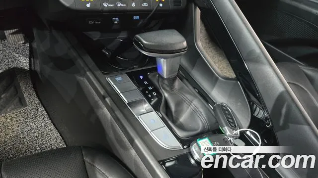Hyundai Avante CN7 — Фото автомобиля 9