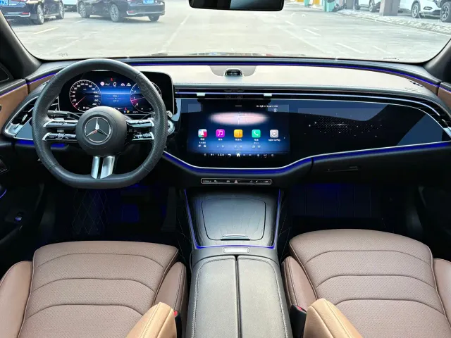 Mercedes-Benz E-Class — Фото автомобиля 10
