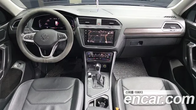 Volkswagen Tiguan — Фото автомобиля 7