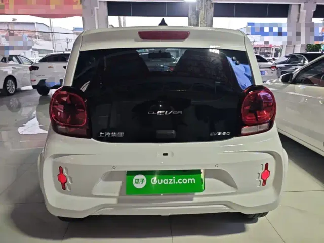 Roewe Clever — Фото автомобиля 5