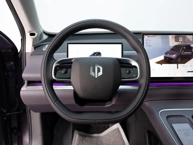 Leapmotor C10 — Фото автомобиля 13