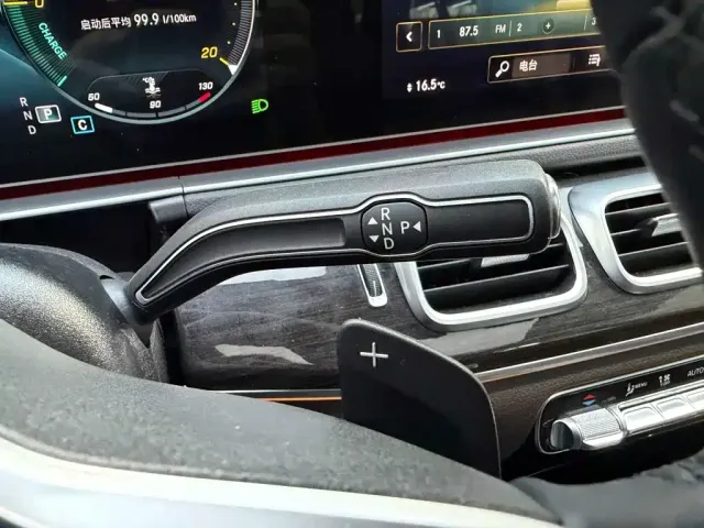 Mercedes-Benz GLE-Class — Фото автомобиля 20