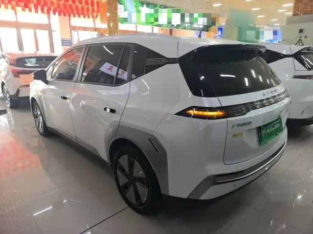 GAC Aion Y — Фото автомобиля 4