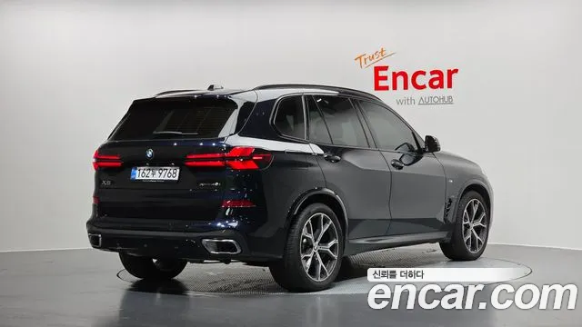 BMW X5 xDrive 40i M Sport — Фото автомобиля 2