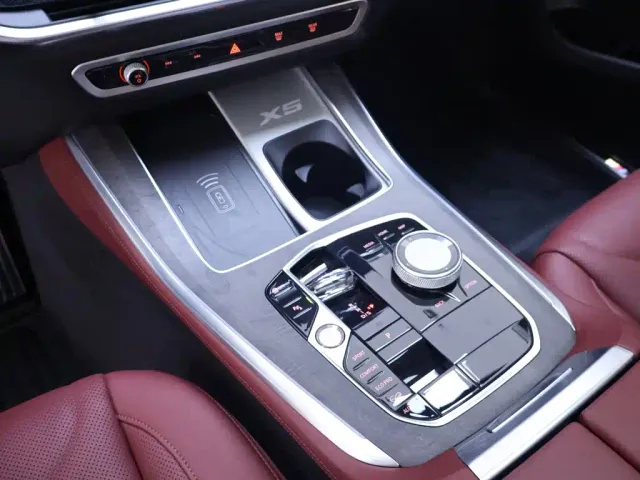 BMW X5 — Фото автомобиля 12