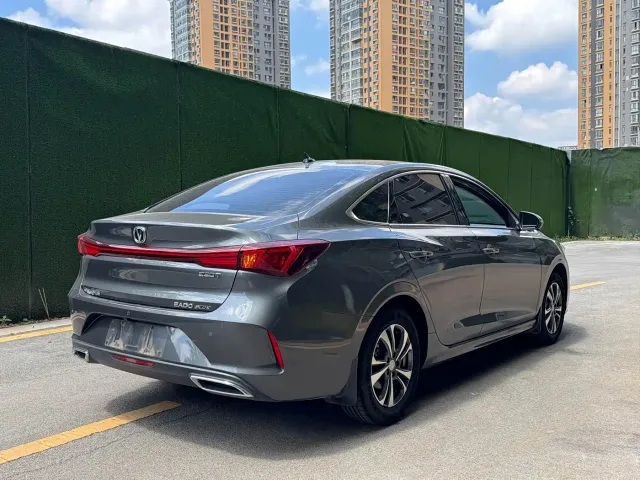 Changan Eado — Фото автомобиля 10