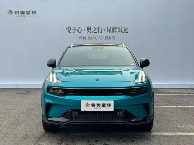 Lynk & Co 06 — Фото автомобиля 2