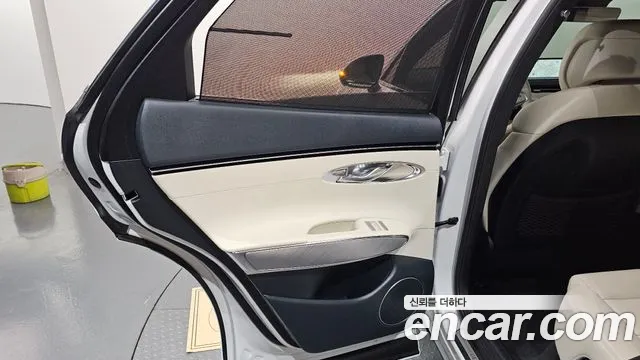 Genesis GV70 Electrified — Фото автомобиля 14