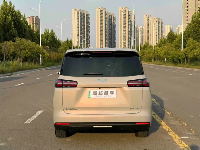 Wuling Starlight 730 — Фото автомобиля 16