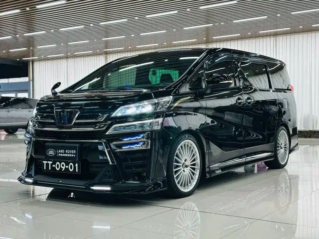 Фотография автомобиля — Toyota Vellfire