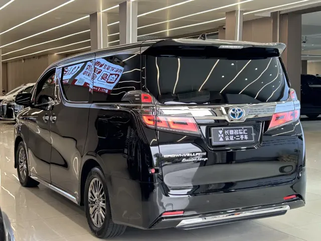 Toyota Vellfire — Фото автомобиля 4