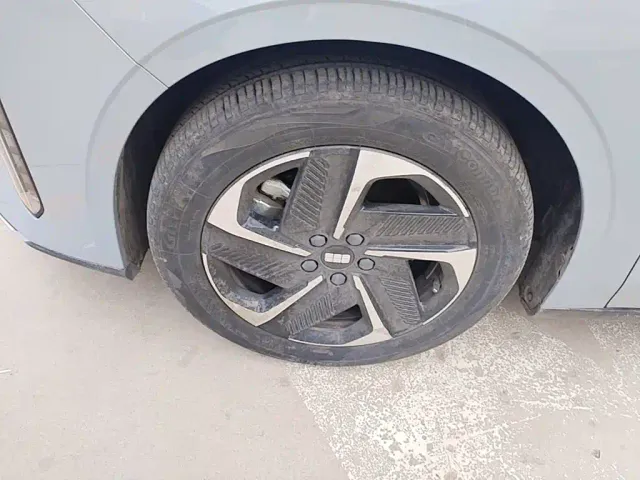 Geely Galaxy L6 — Фото автомобиля 22