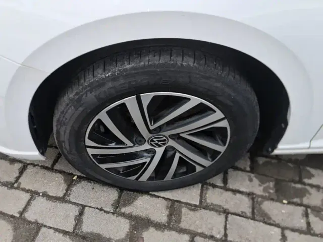 Volkswagen Lavida — Фото автомобиля 22