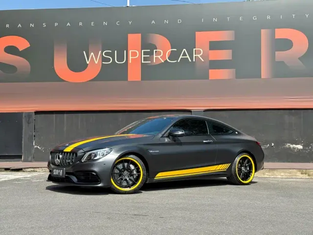 Фотография автомобиля — Mercedes-Benz C-Class AMG