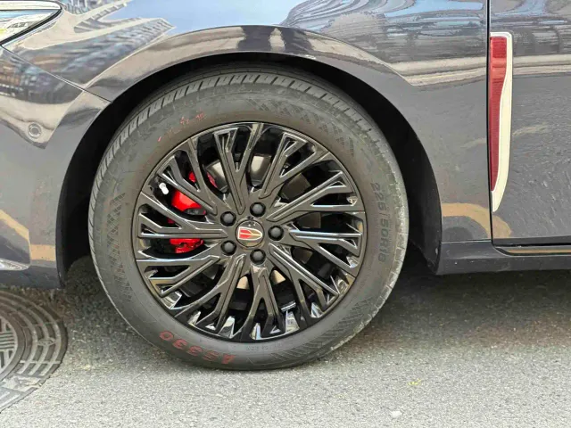 Hongqi H5 — Фото автомобиля 14