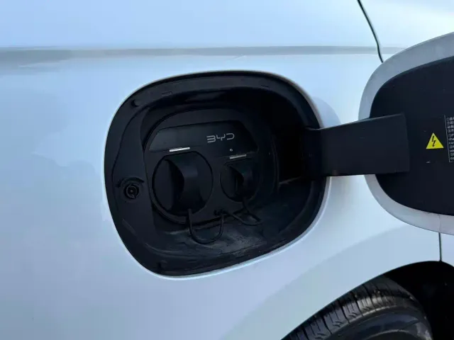 BYD Seal 06 — Фото автомобиля 22
