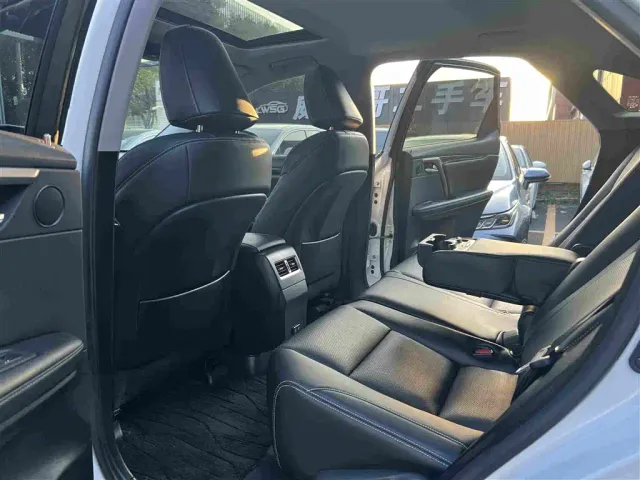 Lexus RX — Фото автомобиля 13