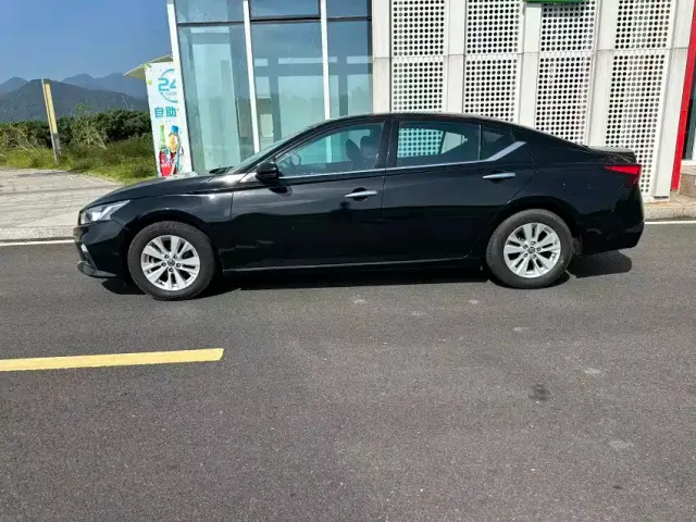 Nissan Teana — Фото автомобиля 5