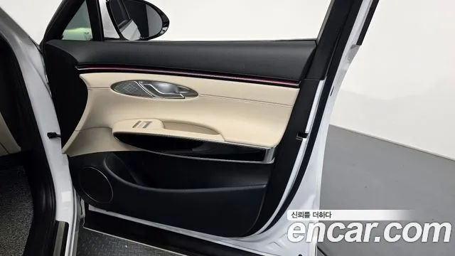 Genesis GV70 2.5T Бензин 2WD — Фото автомобиля 24