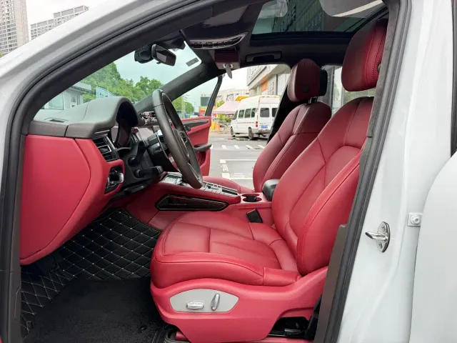 Porsche Macan — Фото автомобиля 14