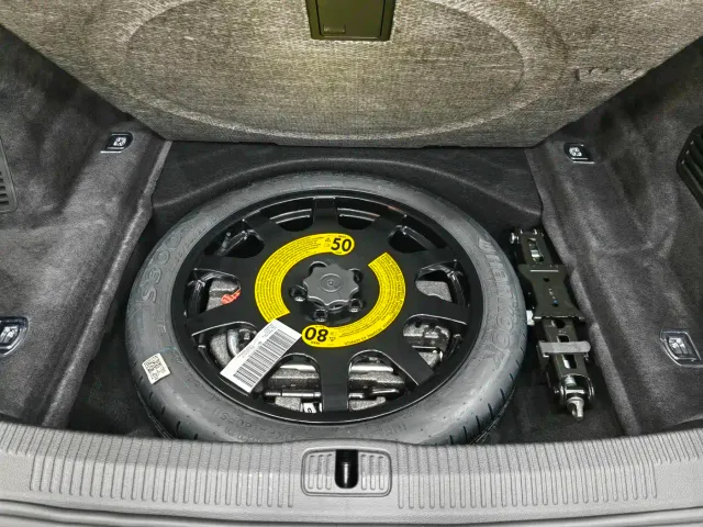 Audi A8 — Фото автомобиля 21