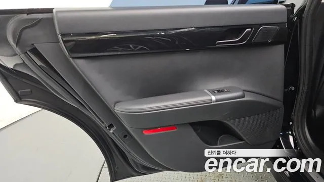 Hyundai Grandeur GN7 — Фото автомобиля 14