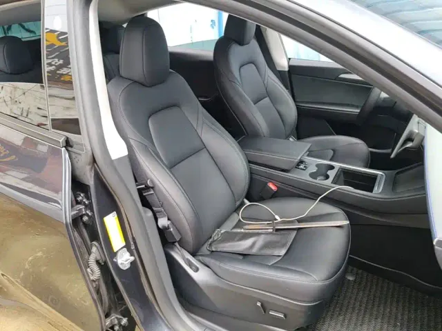 Tesla Model Y — Фото автомобиля 24