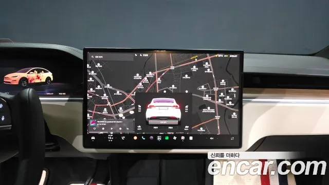 Tesla Model X — Фото автомобиля 20