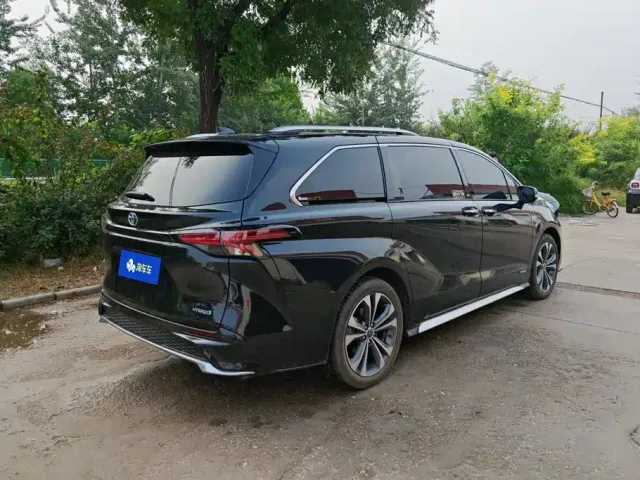 Toyota Granvia — Фото автомобиля 3