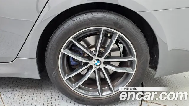 BMW 5 Series G30 — Фото автомобиля 6