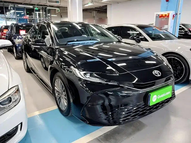 Toyota Camry — Фото автомобиля 3