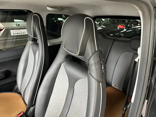 Wuling Hongguang Mini EV — Фото автомобиля 13