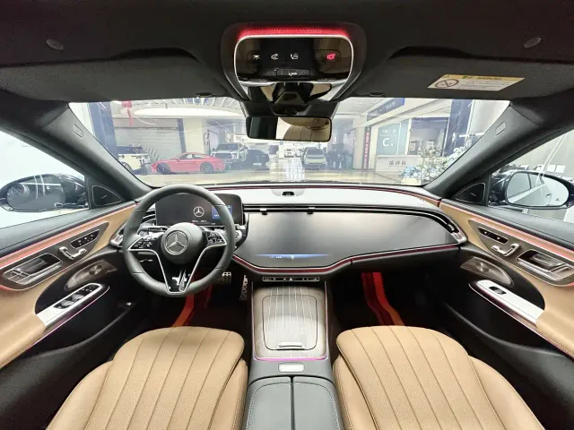 Mercedes-Benz E-Class — Фото автомобиля 9