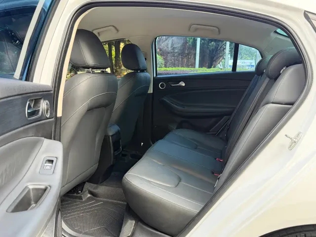Chery Arrizo 5 — Фото автомобиля 6