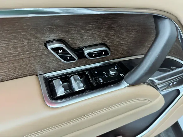 Land Rover Range Rover — Фото автомобиля 16