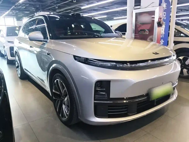 Li Auto L7 — Фото автомобиля 3